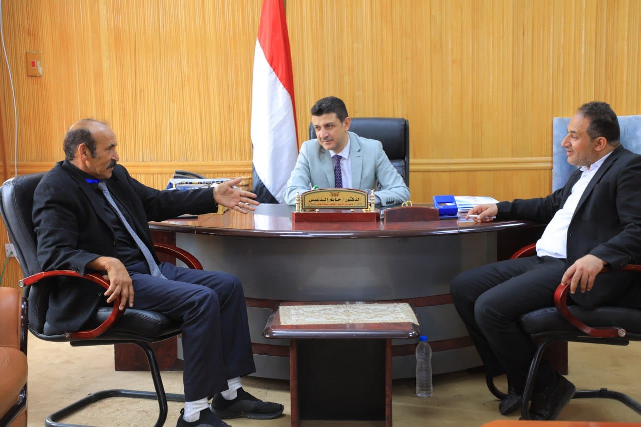 رئيس جامعة الضالع يلتقي نائب وزير التربية والتعليم والبحث العلمي ورئيس مجلس الاعتماد الأكاديمي